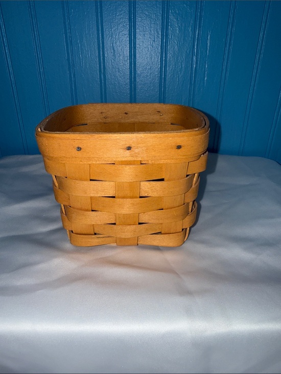 Longaberger Other - Longaberger 1998 Square Basket